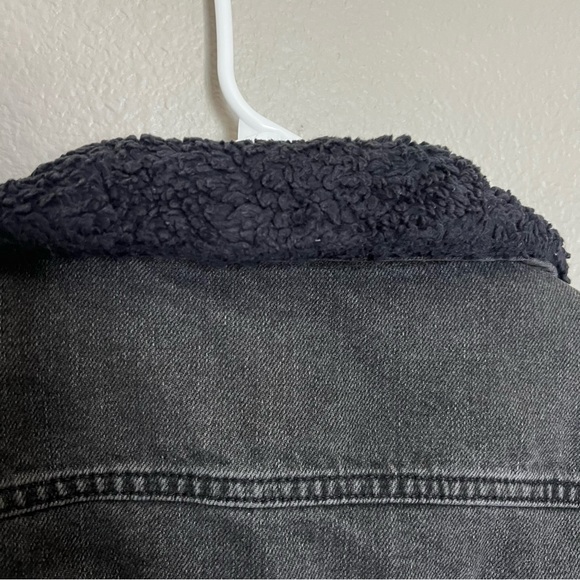 Topshop Charcoal Denim Jacket with Sherpa Collar - Picture 9 of 9